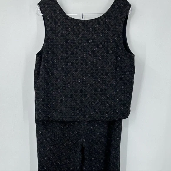 Tommy Bahama Silk 2 Piece Outfit Black Gray V Neck Sleeveless Top Pants - Picture 3 of 10